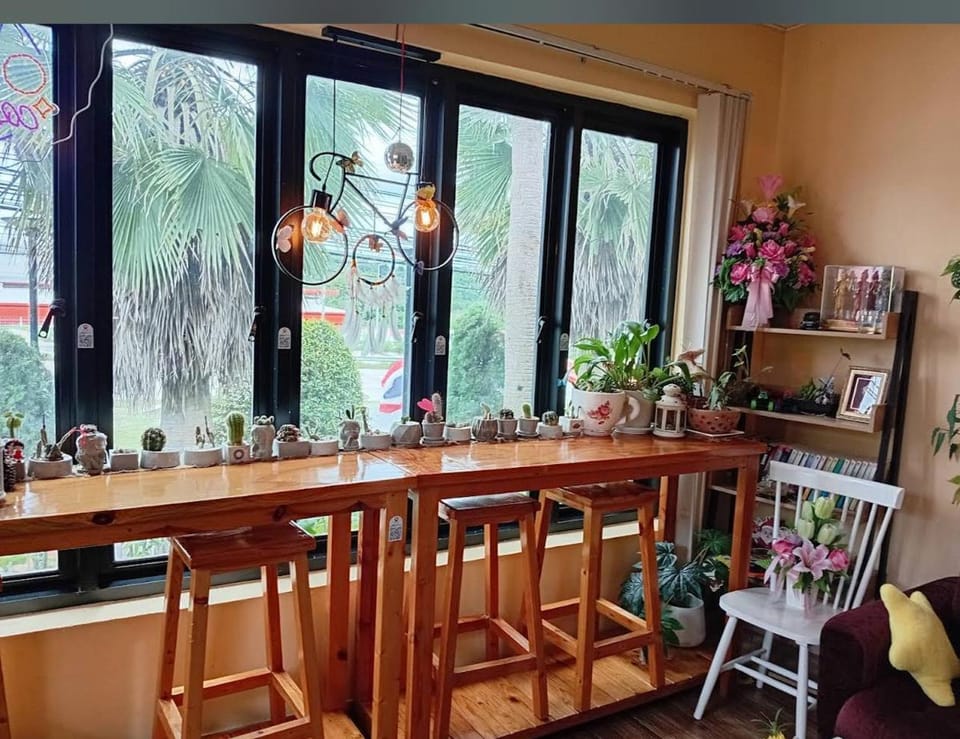 Home stay & Ev Coffeehouse  Vacation rental in Chon Buri Changwat