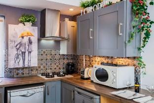Pimlico Modern/bright/chic/central Apartment in City of Westminster