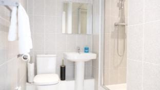 Stylish 4 Bedroom 3.5 House in City Centre Vacation rental in Milton Keynes