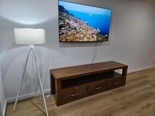 Stylish 4 Room with 65" TV Ormond Vacation rental in Melbourne