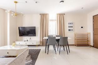 Entire 3BR Condo Unit+ Wifi at Makati Apartment in Pasay