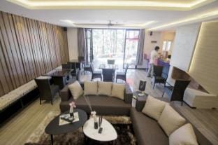 One House 10BR Luxury Home  Villa in Baguio