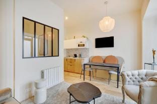 Serene apartment - 1BR/4P - Canal St-Martin Apartment in Paris