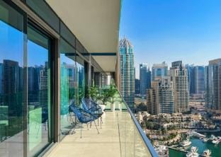 Livbnb - 2BR Apartment w  Breathtaking Marina View Apartment in Dubai