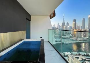 Livbnb-Classy 2B w  Jacuzzi   BurjKhalifa View Apartment in Dubai