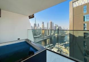 Livbnb-Classy 2B w  Jacuzzi   BurjKhalifa View Apartment in Dubai
