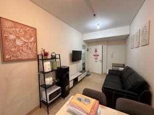 Apartemen Lincoln 2Bedroom lantai 21 diatas mall Apartment in Indonesia