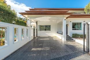 Huge 21M Pool 5-BR 1Km 2 Kamala Beach V175 Villa in Kamala
