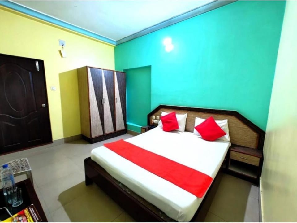 DhamStay Hotel Dittu Holiday inn Near  Niladri Beach Puri Hotel in Puri