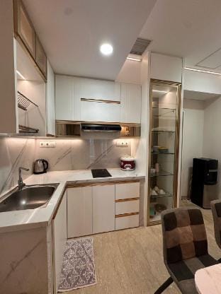 Apartemen Lexington 3Bedroom lantai 5 diatas mall Apartment in Indonesia