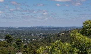 Charming house with city views  Vacation rental in Melbourne