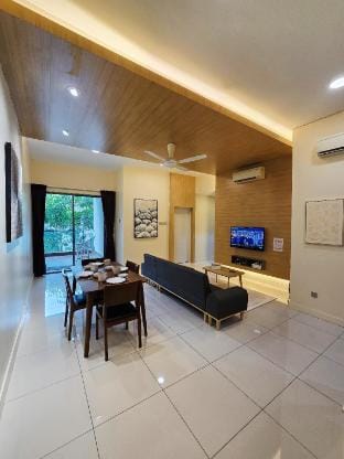 Mari Mari Homestay M25 @ Imago The Loft C Apartment in Kota Kinabalu