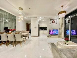 LandMark - Want to be at the top then here 2br Vacation rental in Ho Chi Minh City