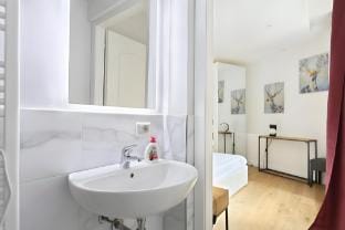 Marmora 3 BR apartment near Accademia Gallery Apartment in Florence