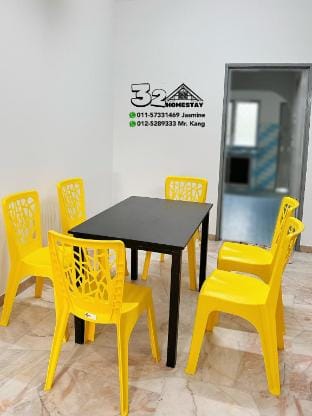 32 Homestay Vacation rental in Perak Tengah District