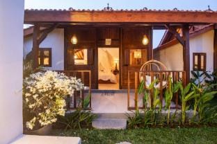Joglo Pascaline - 3 Rooms Property Villa in Mengwi