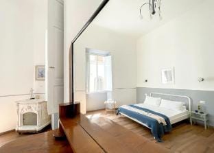 Lovely Suite 2 min walk from SMN Station/Duomo Vacation rental in Florence
