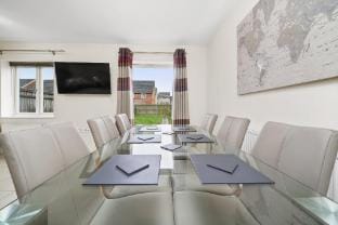 London Heathrow Living Holywell Serviced Houses 37 Vacation rental in Runnymede District