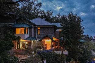 Summer wine  Villa with a pool Villa in Himachal Pradesh