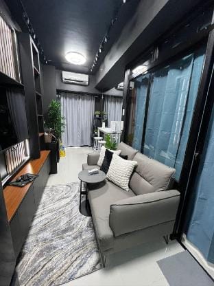 Shore 3 - Queen Bed - Wifi Vacation rental in Pasay
