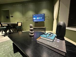 Plush Bandra West | Luxury 2BHK Apartment & Study Apartment in Mumbai