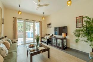 HumbleRock(Indigo)-7BHK|Beach 900m|Bkfast|Pvt Pool Villa in Calangute