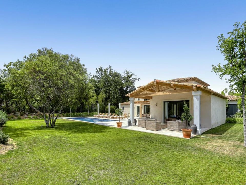 Luxurious Villa facing the Baie des Canebiers Villa in Saint-Tropez