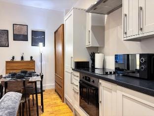 Central & Cosy Few Steps Away To High Street Vacation rental in Maidstone