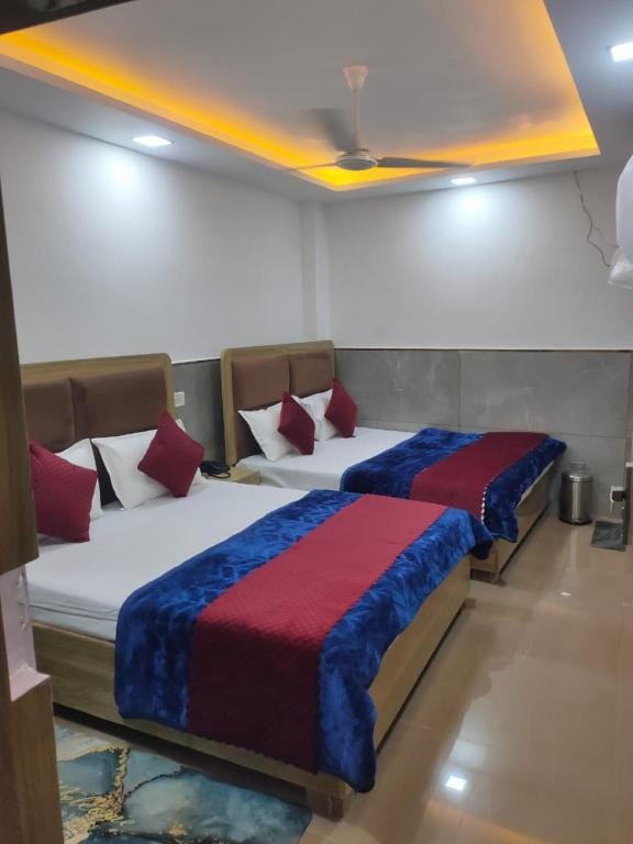 Goroomgo Banaras paradise Varanasi Hotel in Varanasi