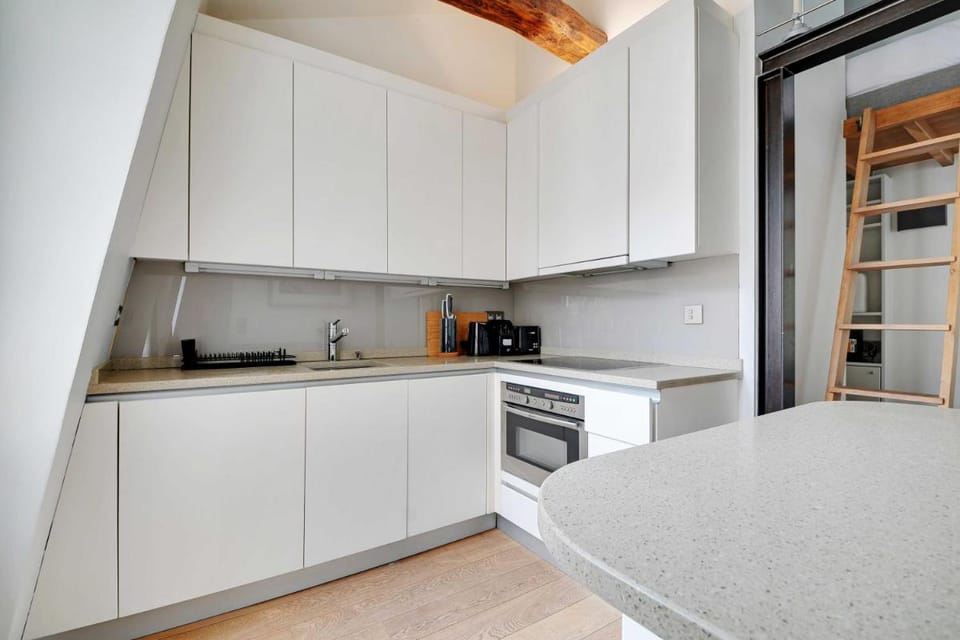 Charming 2BR/5P - Eiffel Tower - Trocadero Apartment in Paris
