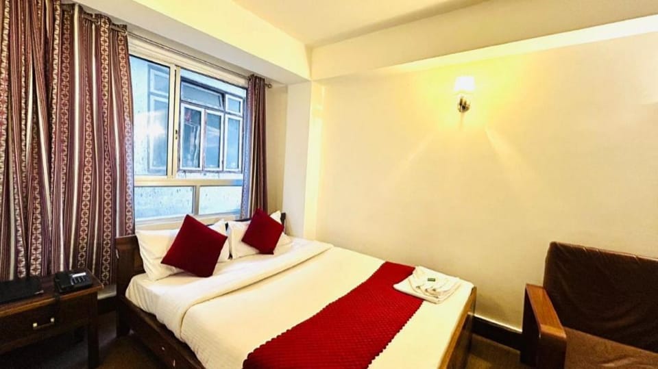 Goroomgo Kashi Indra Varanasi Hotel in Varanasi