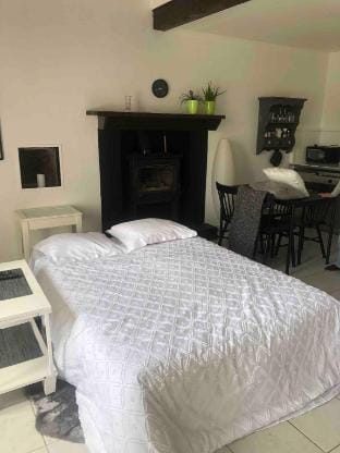 Bakers Cottage near broceliande forest Vacation rental in Paimpont