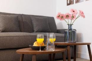 GT-49-ROCHECHOUART Apartment in Paris