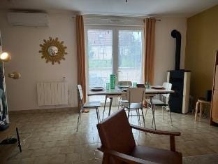 Maison Seventies, climatisée Vacation rental in Chablis