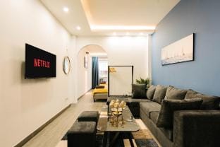 4Br/Căn hộ hiện đại/City view/Phố cổ/Ban công lớn Vacation rental in Hanoi