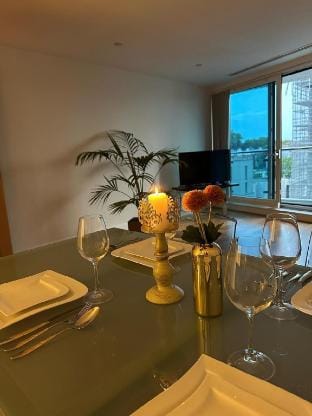 Regents Park Cosy Getaway | Balcony Vacation rental in London Borough of Camden