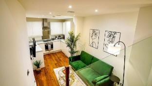 Oxford Street Rare Beauty | 2BR 2BA House Vacation rental in City of Westminster