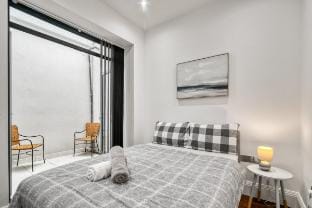 Elegant & Spacious House | 3BR 3BA Balcony Vacation rental in London