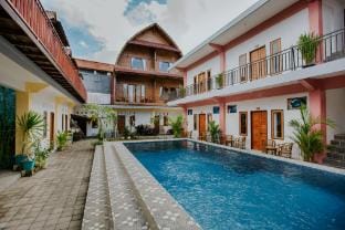 Garuda Hostel & Accomodation Nusa Penida Campground/ 
RV Resort in Nusapenida