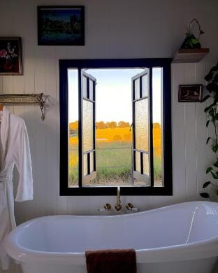 Cosy & secluded glamping for Two at Twigley Farm Vacation rental in Queensland