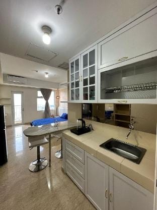 Apartemen Lincoln Studioroom lantai 17 diatas mall Apartment in Indonesia