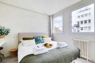 Modern apartment - 2BR/6P - Faubourg-du-Roule Apartment in Paris
