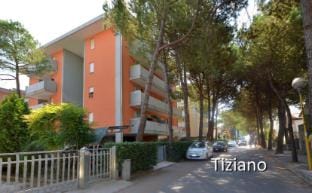 Renewed holiday apartment in a quiet and central area Apartment in Bibione