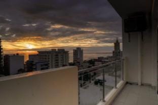 Joy holiday inn luxury apartment  Apartment in Colombo