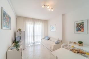 Charming flat with outdoor pool by the beach Apartment in Lignano Sabbiadoro