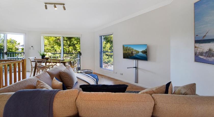 Advance Place Private Townhouse Hotel in Sunrise Beach