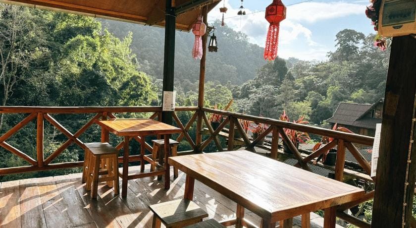 บ้านไม้ไผ่เทียมตาแม่กำปอง BanmaipaiTimtaMaekampong Bed and Breakfast in Thailand