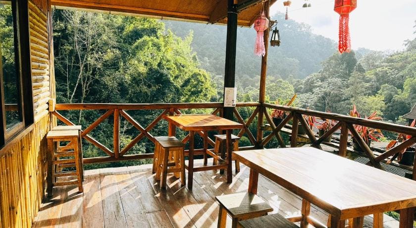บ้านไม้ไผ่เทียมตาแม่กำปอง BanmaipaiTimtaMaekampong Bed and Breakfast in Thailand