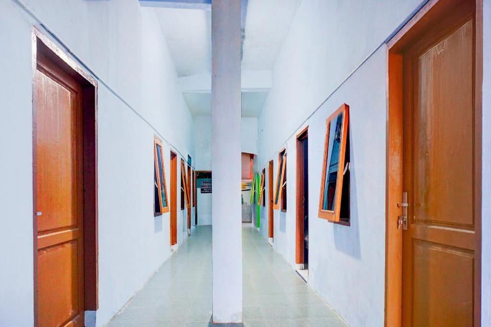 OYO 94504 Clove Nari Homestay Hotel in Indonesia