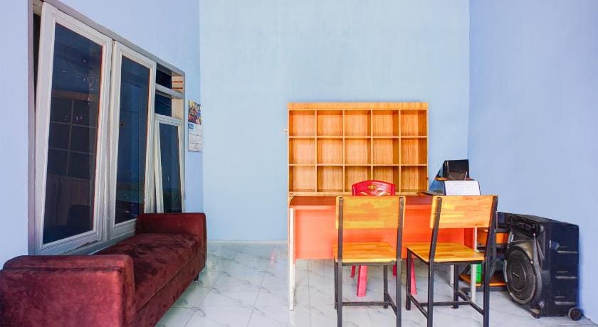 OYO 94504 Clove Nari Homestay Hotel in Indonesia